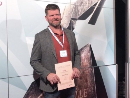 Gustav Vindeløv le nouveau distributeur pour le Danemark avec une distinction